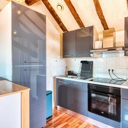 Apartment Sous Les Toits Vue Loire
